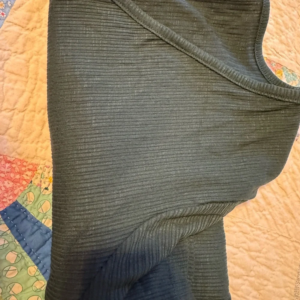 Old Navy Women's Dark Green Short Sleeve Luxe Ribbed Tee 2X - Picture 5 of 6